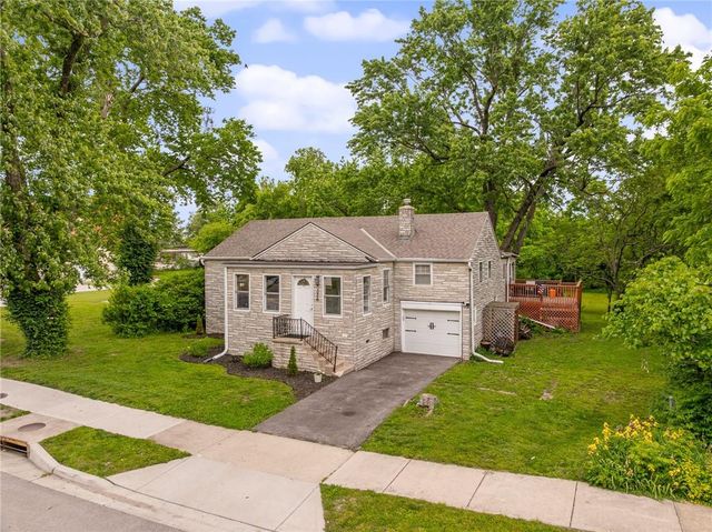 336 E Park Street, Olathe, KS 66061
