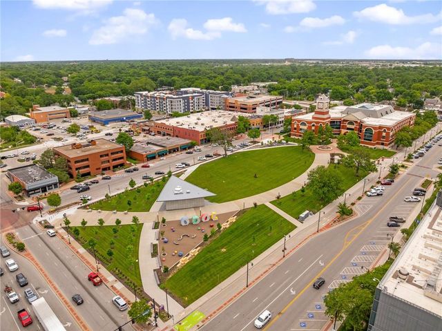 336 E Park Street, Olathe, KS 66061