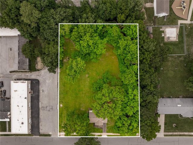 336 E Park Street, Olathe, KS 66061