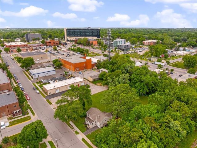 336 E Park Street, Olathe, KS 66061
