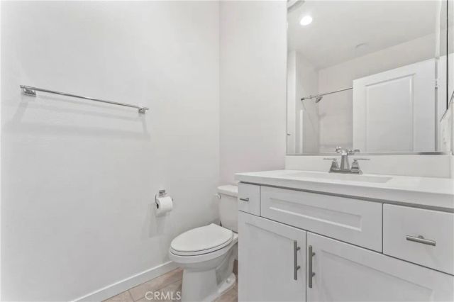 28649 Jardineras Drive, Valencia, CA 91354