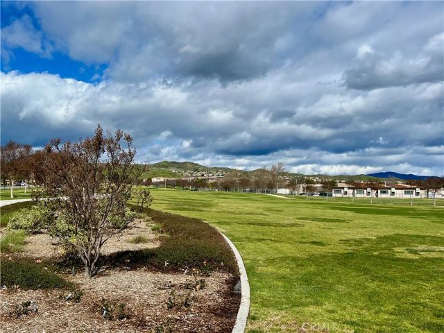 28649 Jardineras Drive, Valencia, CA 91354