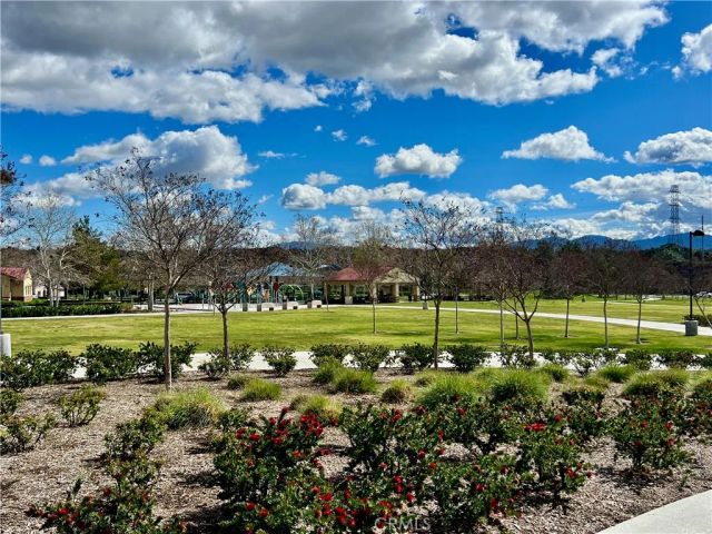 28649 Jardineras Drive, Valencia, CA 91354