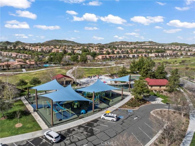 28649 Jardineras Drive, Valencia, CA 91354