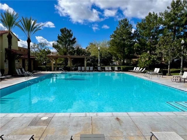 28649 Jardineras Drive, Valencia, CA 91354