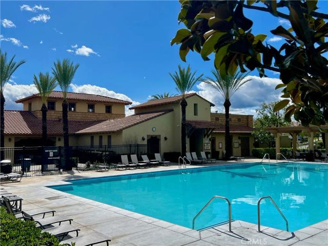 28649 Jardineras Drive, Valencia, CA 91354