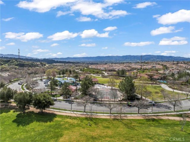 28649 Jardineras Drive, Valencia, CA 91354