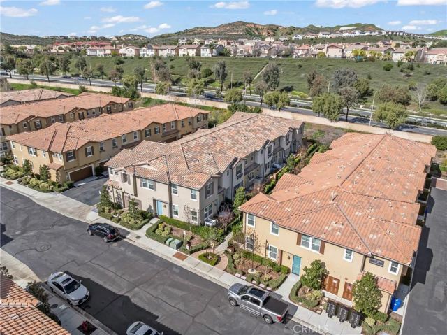 28649 Jardineras Drive, Valencia, CA 91354