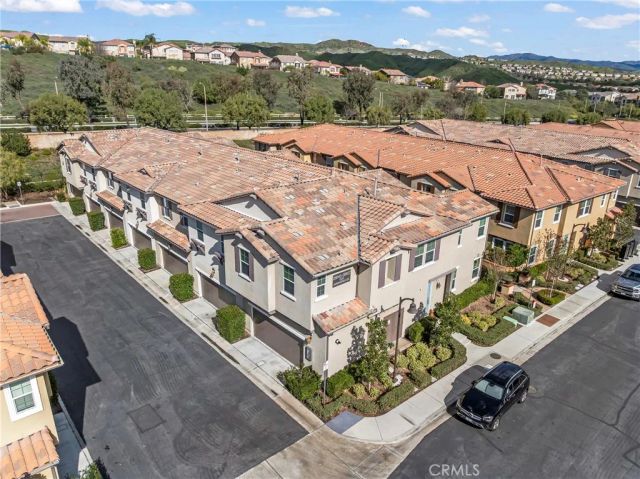 28649 Jardineras Drive, Valencia, CA 91354