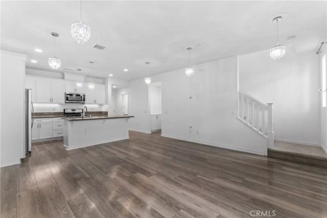 28649 Jardineras Drive, Valencia, CA 91354