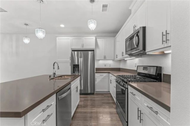 28649 Jardineras Drive, Valencia, CA 91354