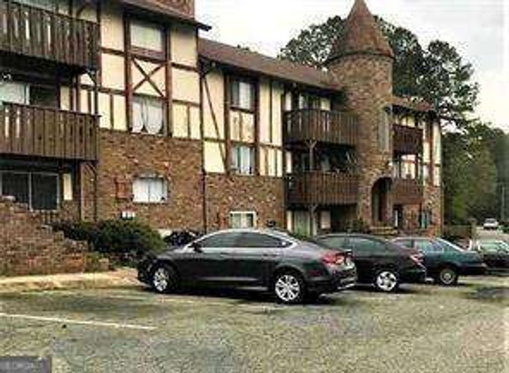 215 Camelot Drive, Atlanta, GA 30349