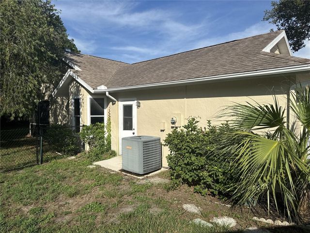 3174 57TH AVENUE CIRCLE E, Bradenton, FL 34203