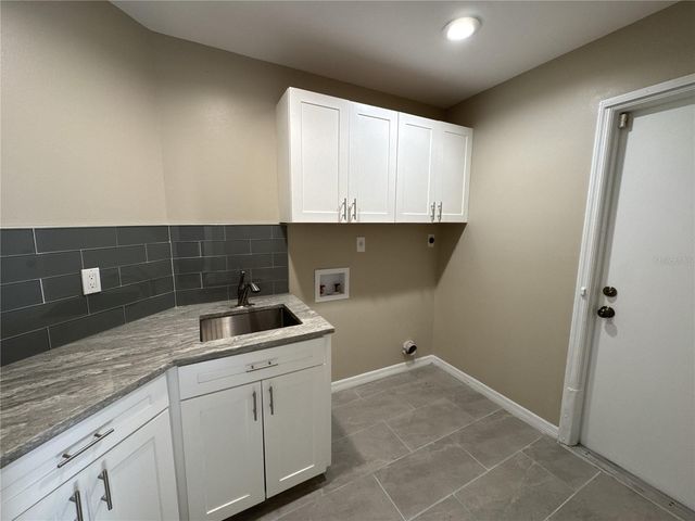 3174 57TH AVENUE CIRCLE E, Bradenton, FL 34203