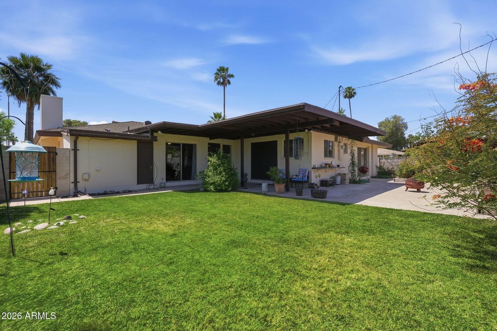Image 34 of property listing at 1014 E BALBOA Circle, Tempe, AZ 85282