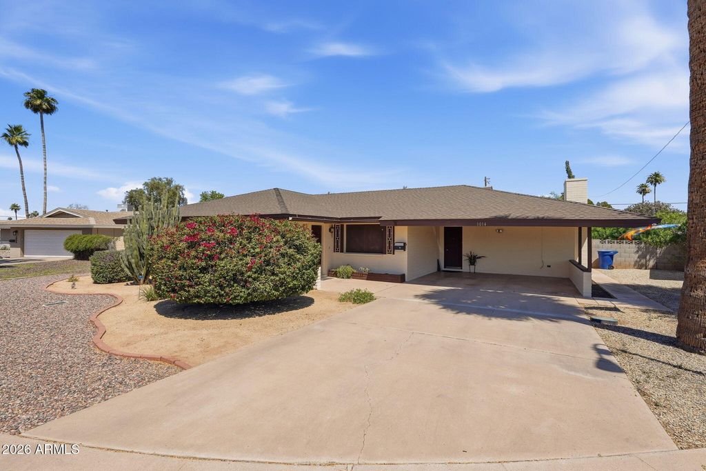 Image 36 of property listing at 1014 E BALBOA Circle, Tempe, AZ 85282
