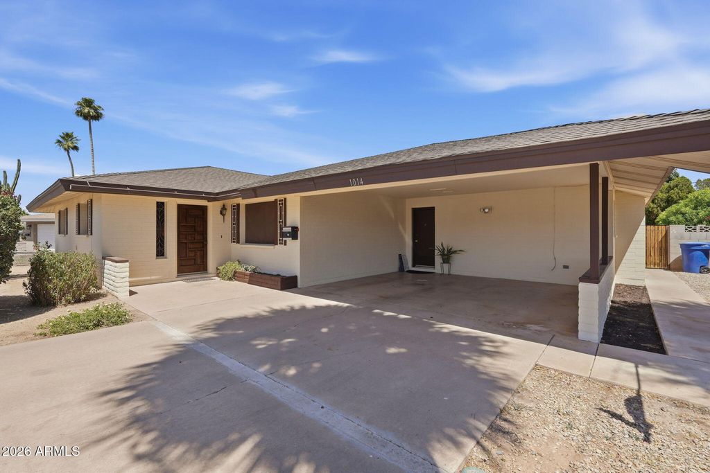 Image 37 of property listing at 1014 E BALBOA Circle, Tempe, AZ 85282