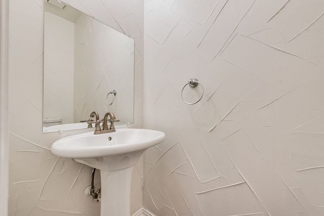 515 Suffolk Drive, Grand Prairie, TX 75052