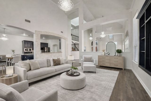 515 Suffolk Drive, Grand Prairie, TX 75052