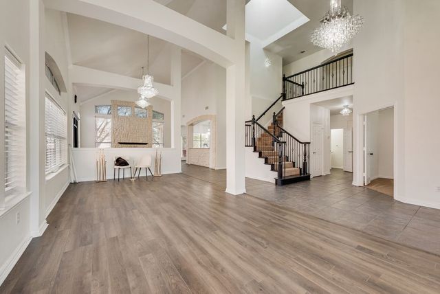 515 Suffolk Drive, Grand Prairie, TX 75052