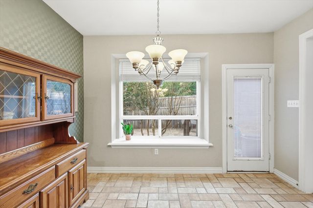 3324 Lexington Avenue, Grapevine, TX 76051