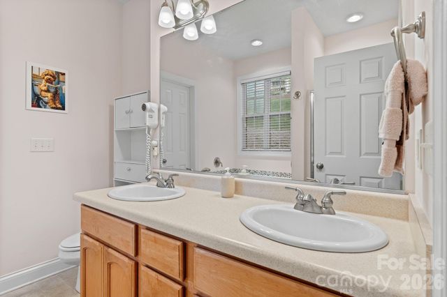 112 Chestnut Lane, Hendersonville, NC 28792