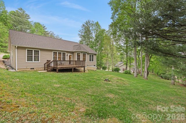 112 Chestnut Lane, Hendersonville, NC 28792