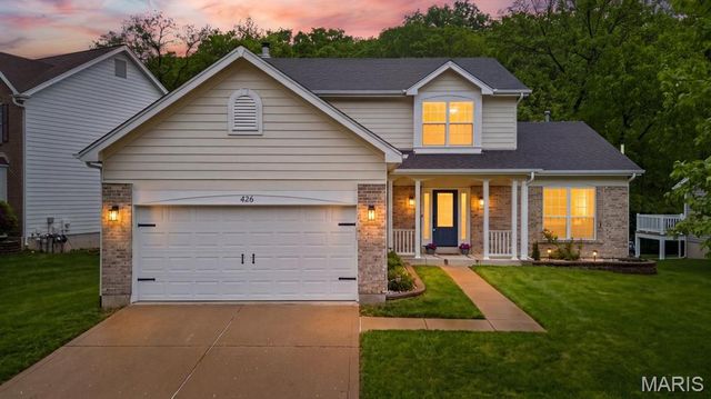 426 Buckhurst Drive, Ballwin, MO 63021