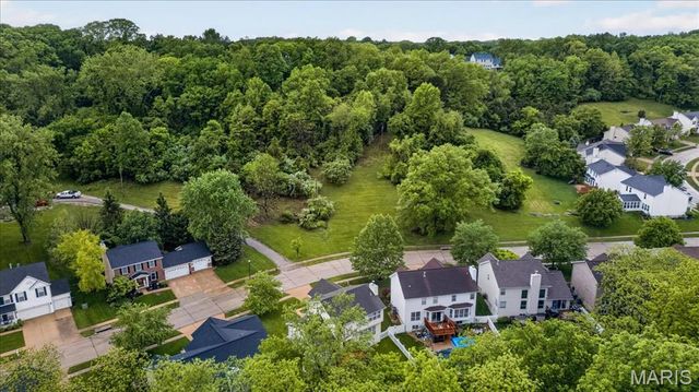 426 Buckhurst Drive, Ballwin, MO 63021