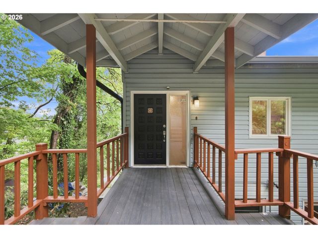 2604 Sw BUCKINGHAM Ave, Portland, OR 97201