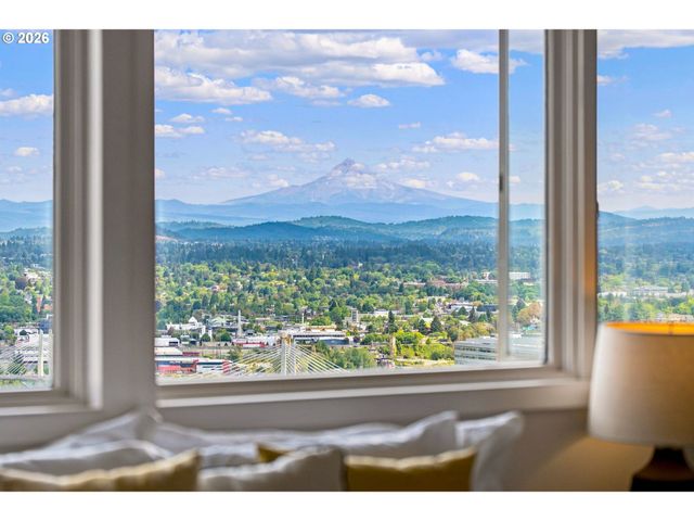 2604 Sw BUCKINGHAM Ave, Portland, OR 97201