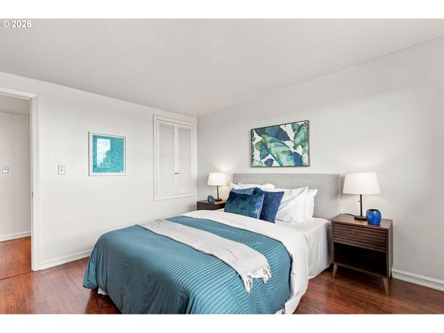 2604 Sw BUCKINGHAM Ave, Portland, OR 97201