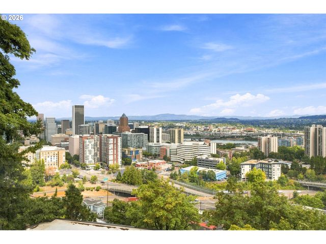 2604 Sw BUCKINGHAM Ave, Portland, OR 97201