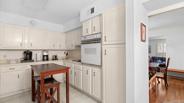 7834 Broadway Apt 503, San Antonio, TX 78209