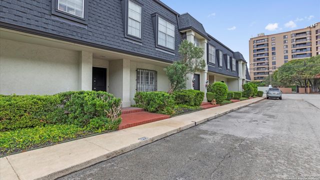 7834 Broadway Apt 503, San Antonio, TX 78209