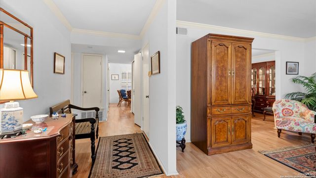 7834 Broadway Apt 503, San Antonio, TX 78209