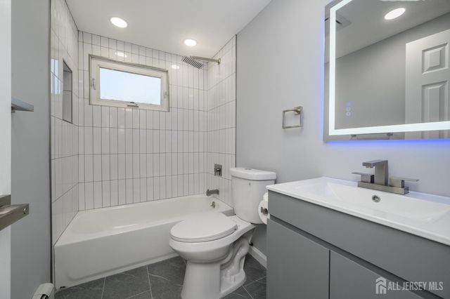 56 Drake Place, Colonia, NJ 07067