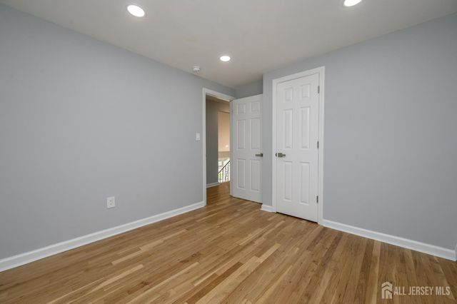 56 Drake Place, Colonia, NJ 07067
