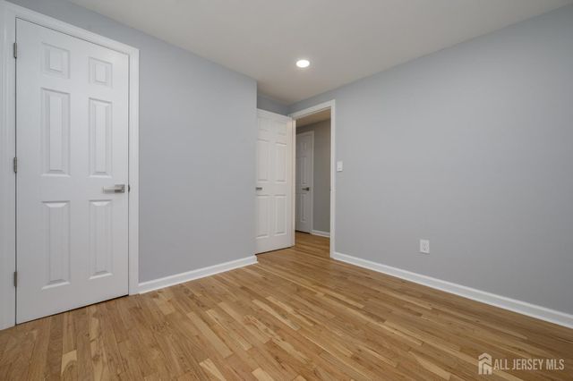 56 Drake Place, Colonia, NJ 07067