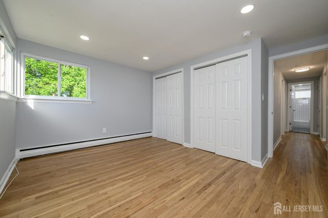56 Drake Place, Colonia, NJ 07067