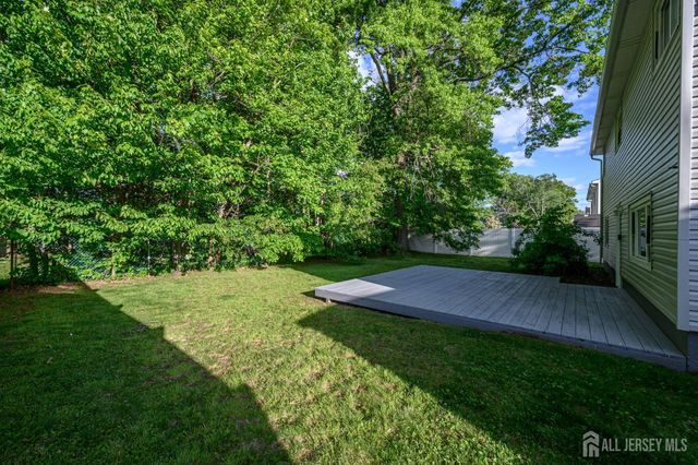 56 Drake Place, Colonia, NJ 07067