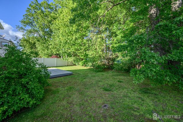 56 Drake Place, Colonia, NJ 07067