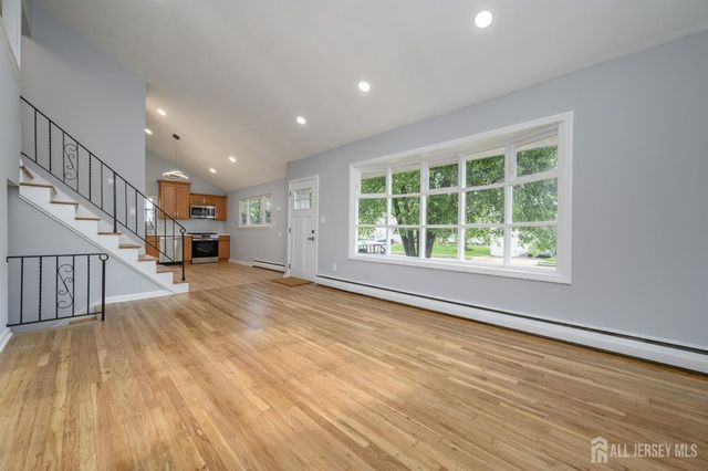 56 Drake Place, Colonia, NJ 07067