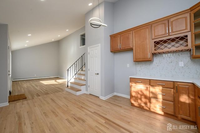 56 Drake Place, Colonia, NJ 07067
