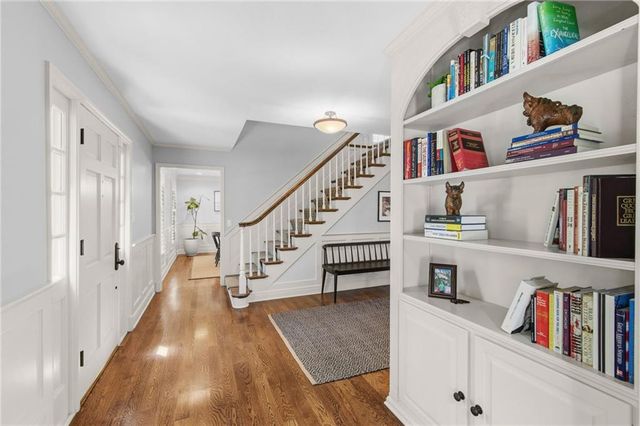 8740 Ensley Lane, Leawood, KS 66206