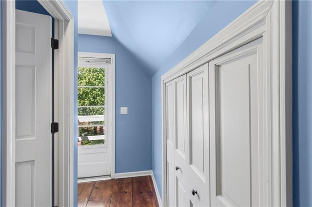 8740 Ensley Lane, Leawood, KS 66206