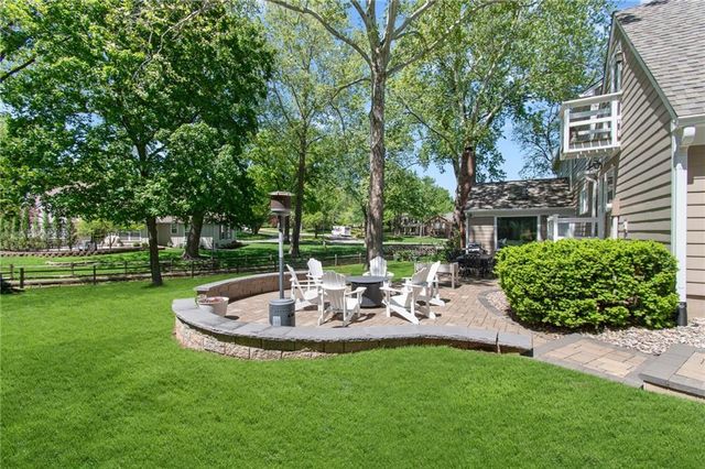 8740 Ensley Lane, Leawood, KS 66206
