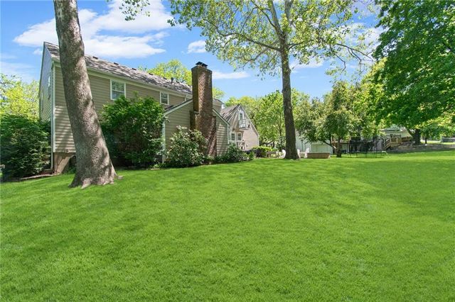8740 Ensley Lane, Leawood, KS 66206