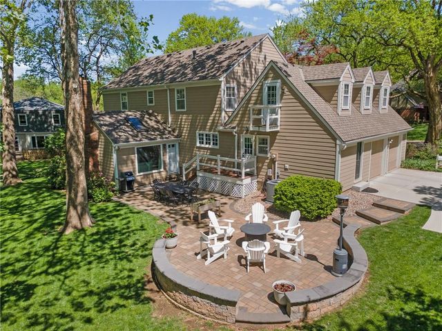 8740 Ensley Lane, Leawood, KS 66206