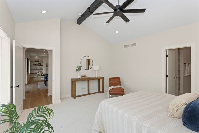 17425 Oakwood Drive, Urbandale, IA 50323